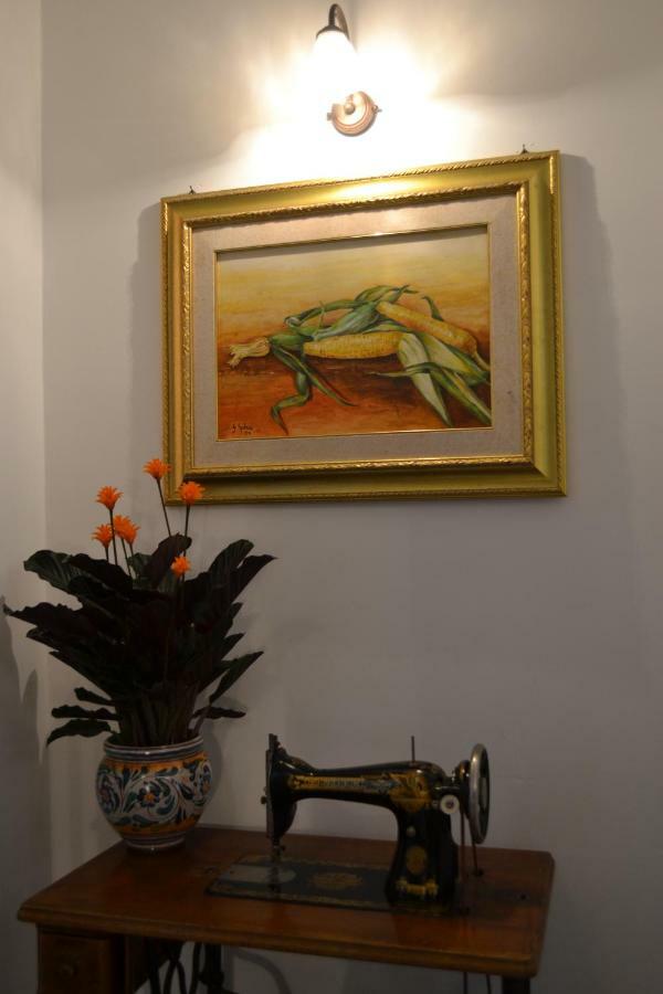 A Due Passi.... Hotel Mazzeo Exterior photo